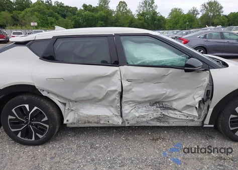 2022 Kia Ev6 Wind z USA, uszkodzony, nr VIN KNDC3DLCXN5087157